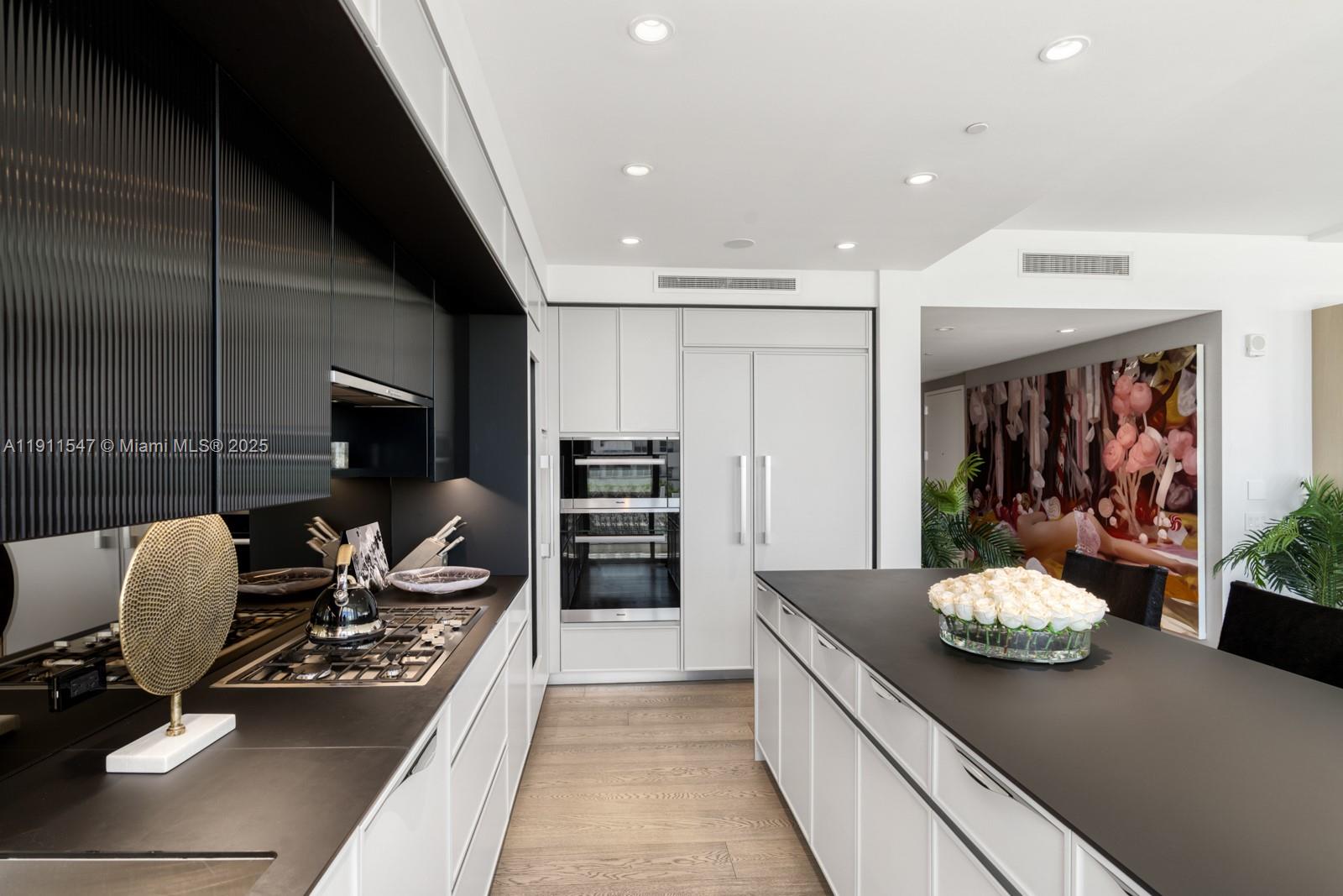 300 Collins Ave #PH3 Miami Beach, FL 33139