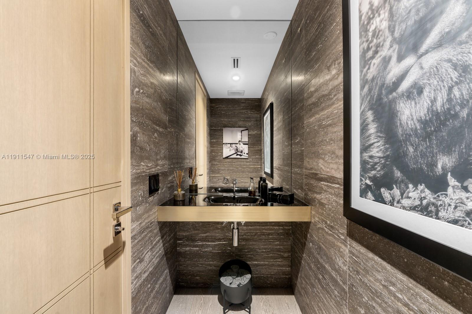 300 Collins Ave #PH3 Miami Beach, FL 33139