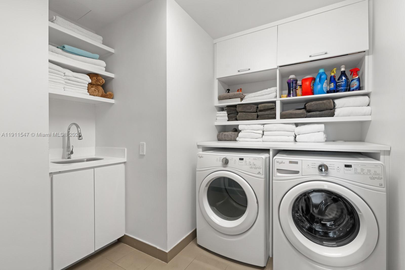 300 Collins Ave #PH3 Miami Beach, FL 33139