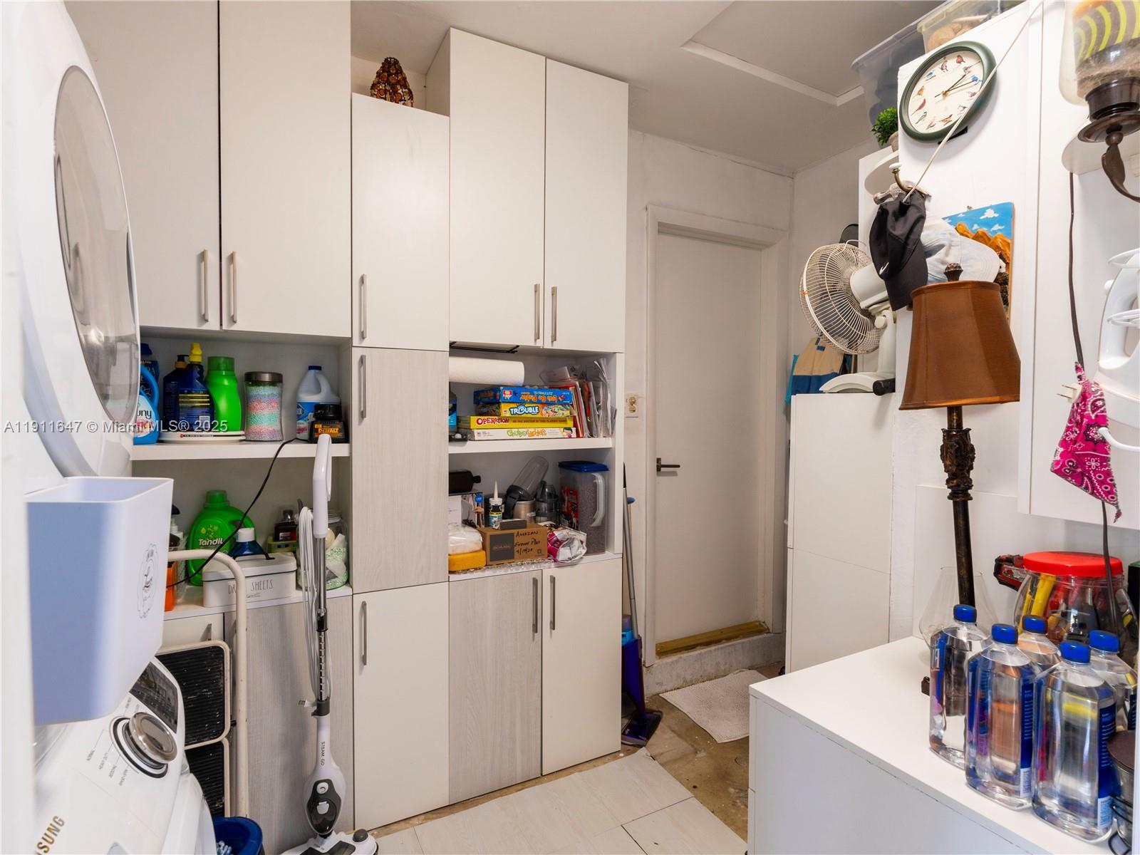 7877 W 16th Ave Hialeah, FL 33014