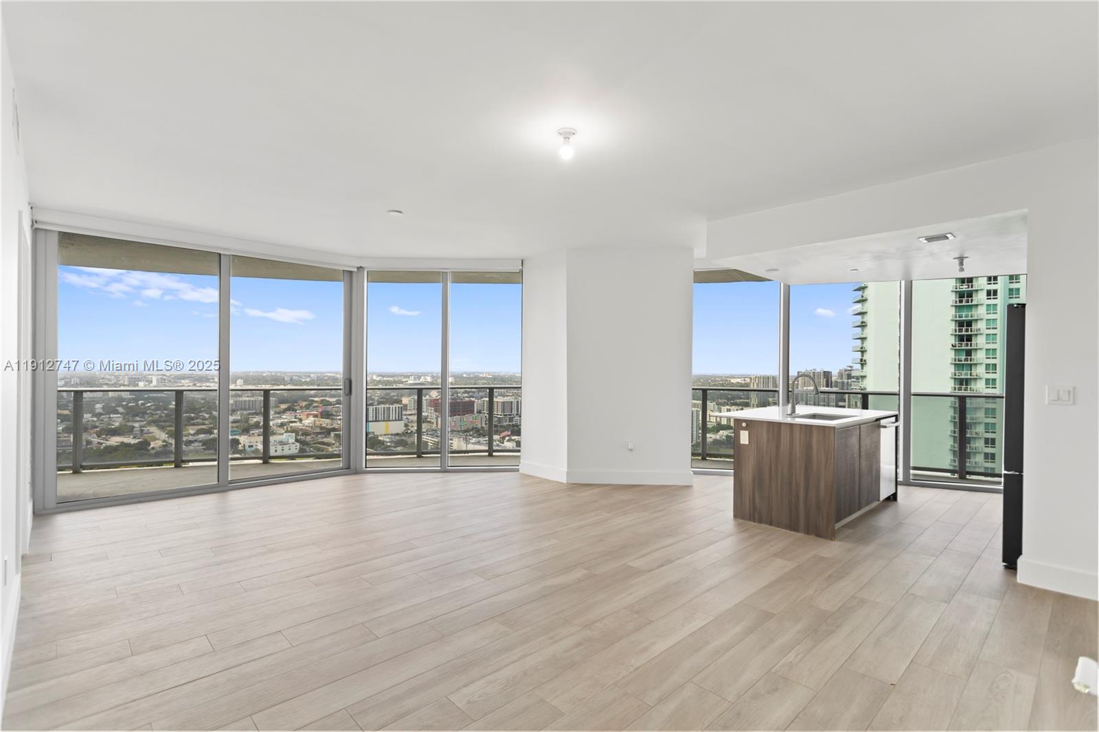 488 NE 18th St #3401