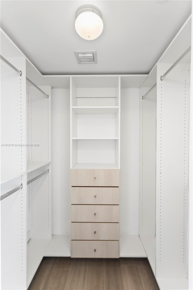 image Aria On The Bay Condo13