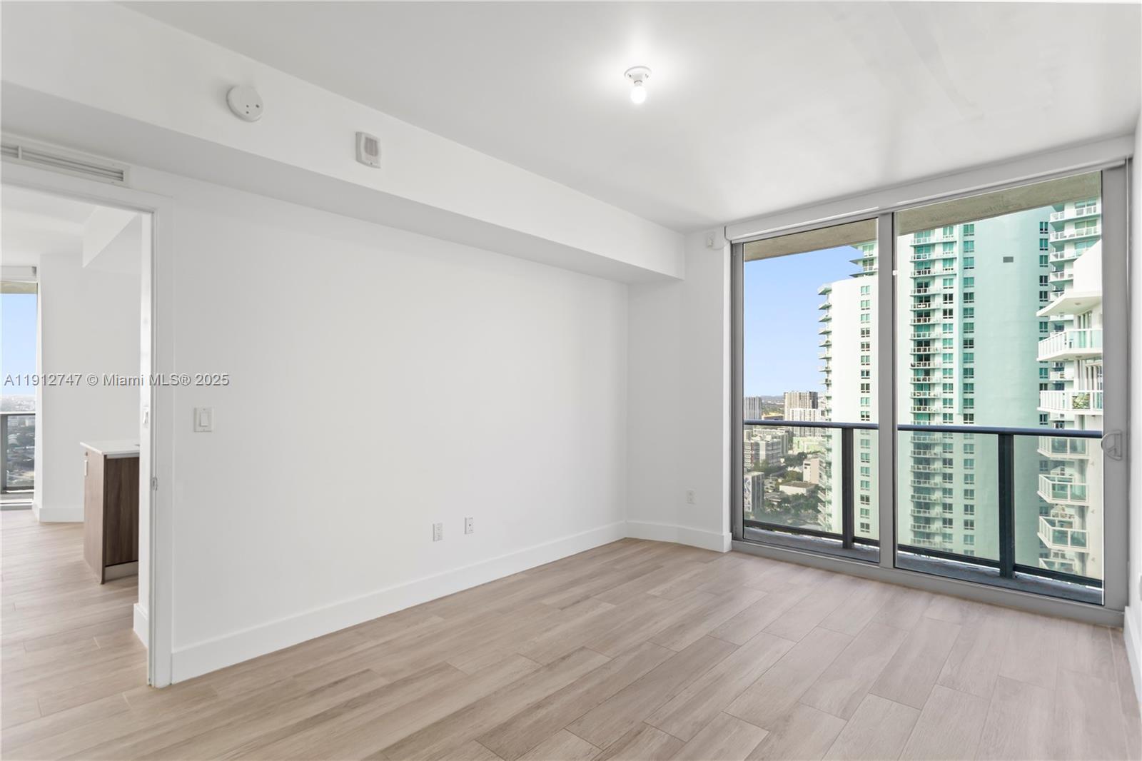 image Aria On The Bay Condo15