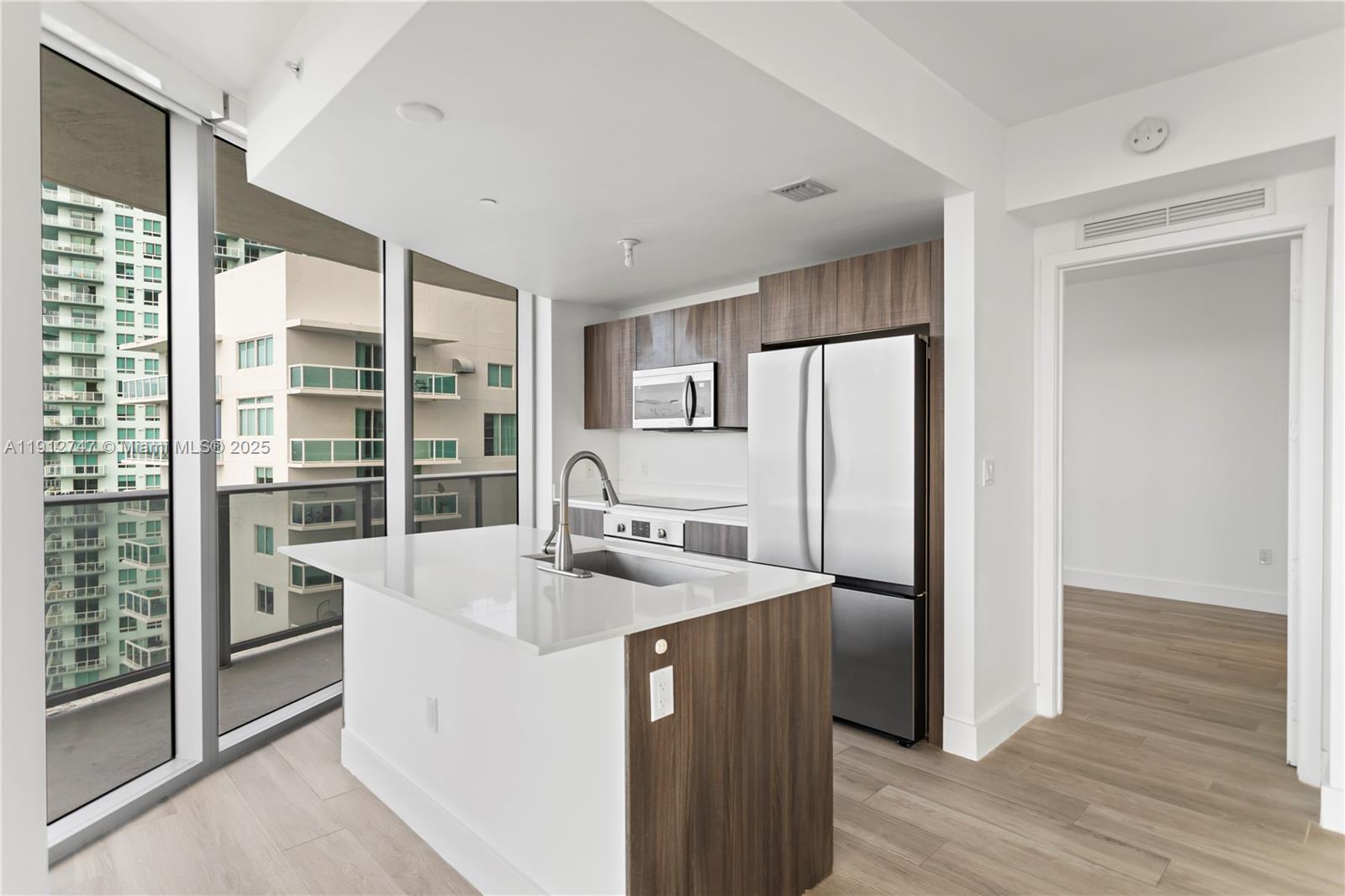 image Aria On The Bay Condo2