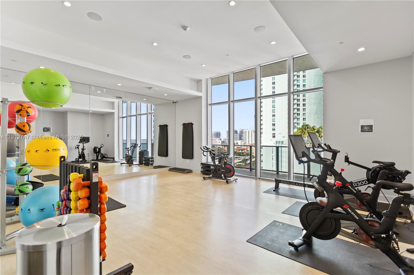 image Aria On The Bay Condo39