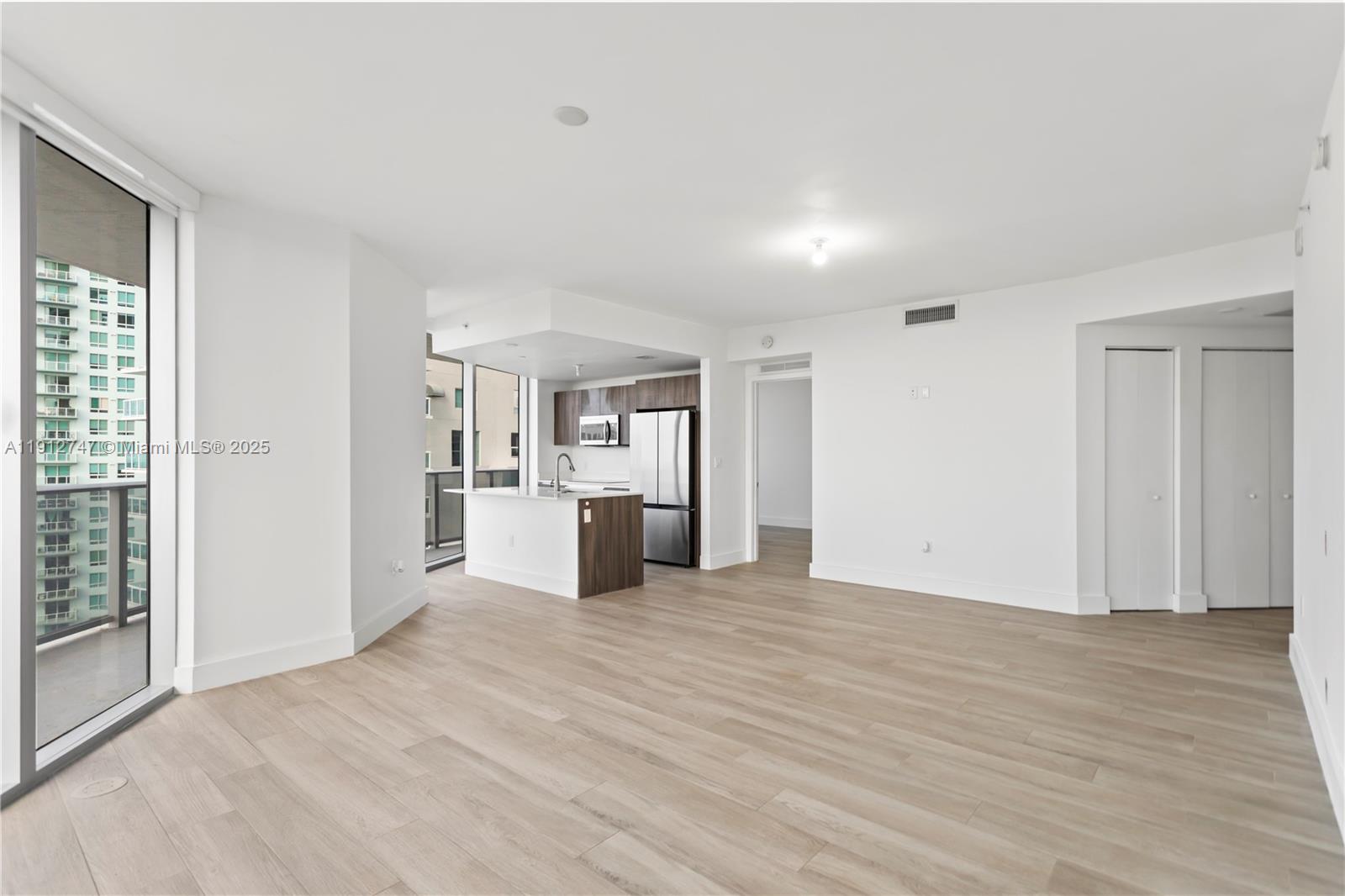 image Aria On The Bay Condo5