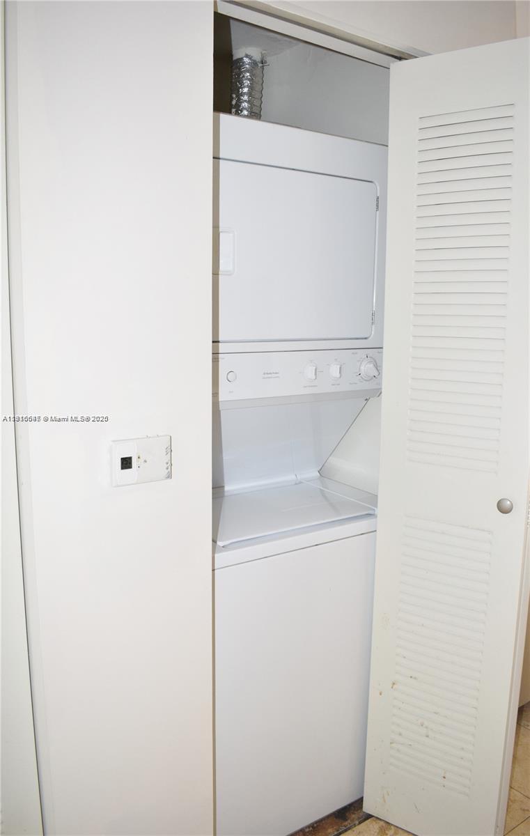 3339 Virginia St #207 Miami, FL 33133