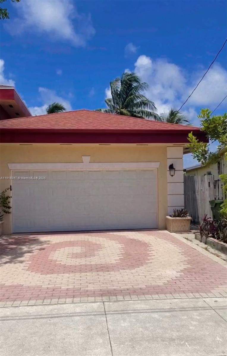 232 SW 7th Ave Hallandale Beach, FL 33009