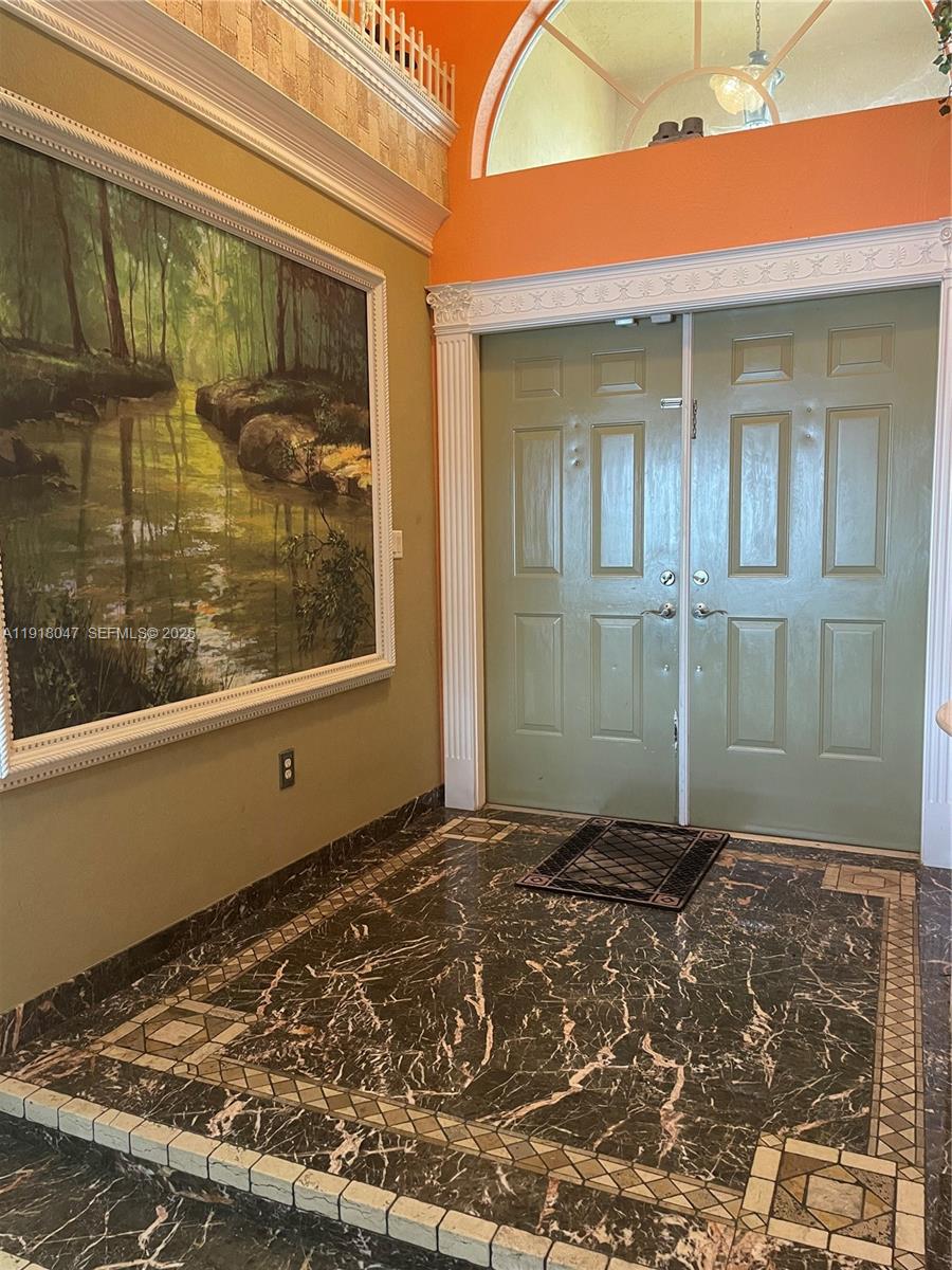 232 SW 7th Ave Hallandale Beach, FL 33009