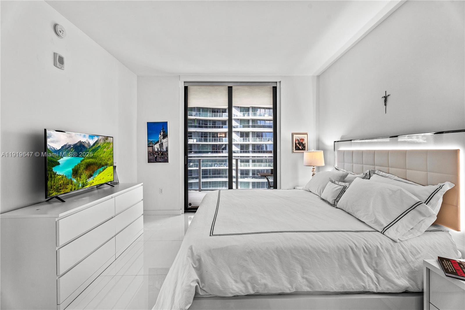 1010 Brickell Ave #4206 Miami, FL 33131