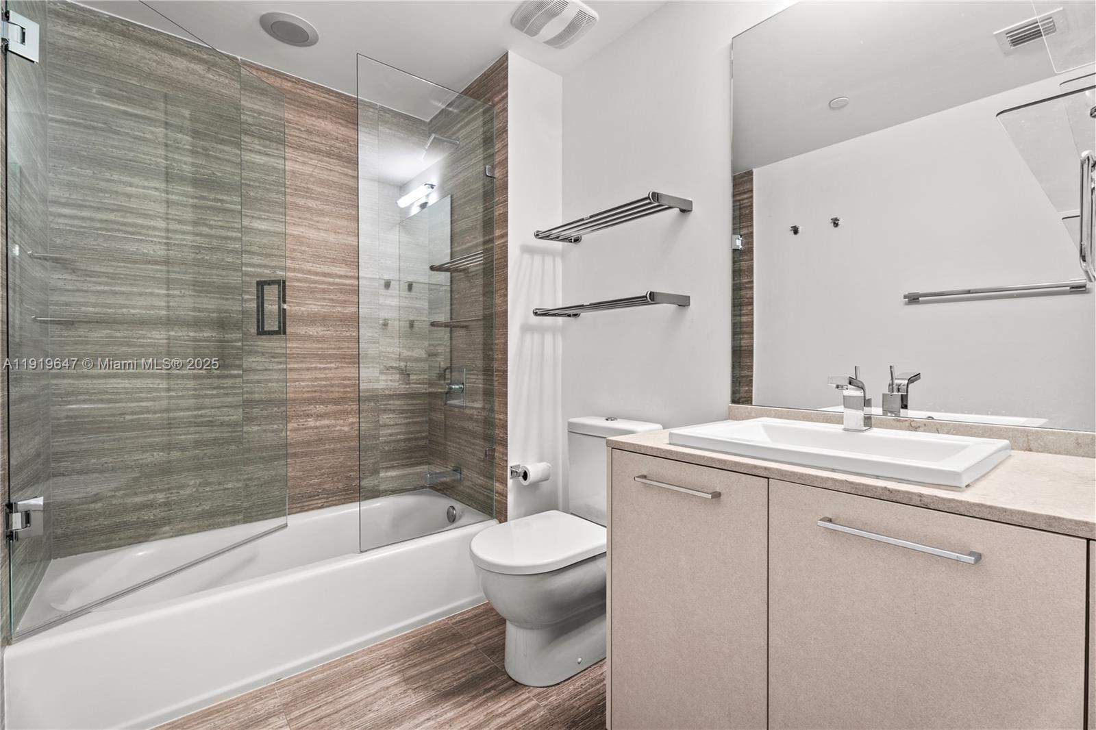 1010 Brickell Ave #4206 Miami, FL 33131