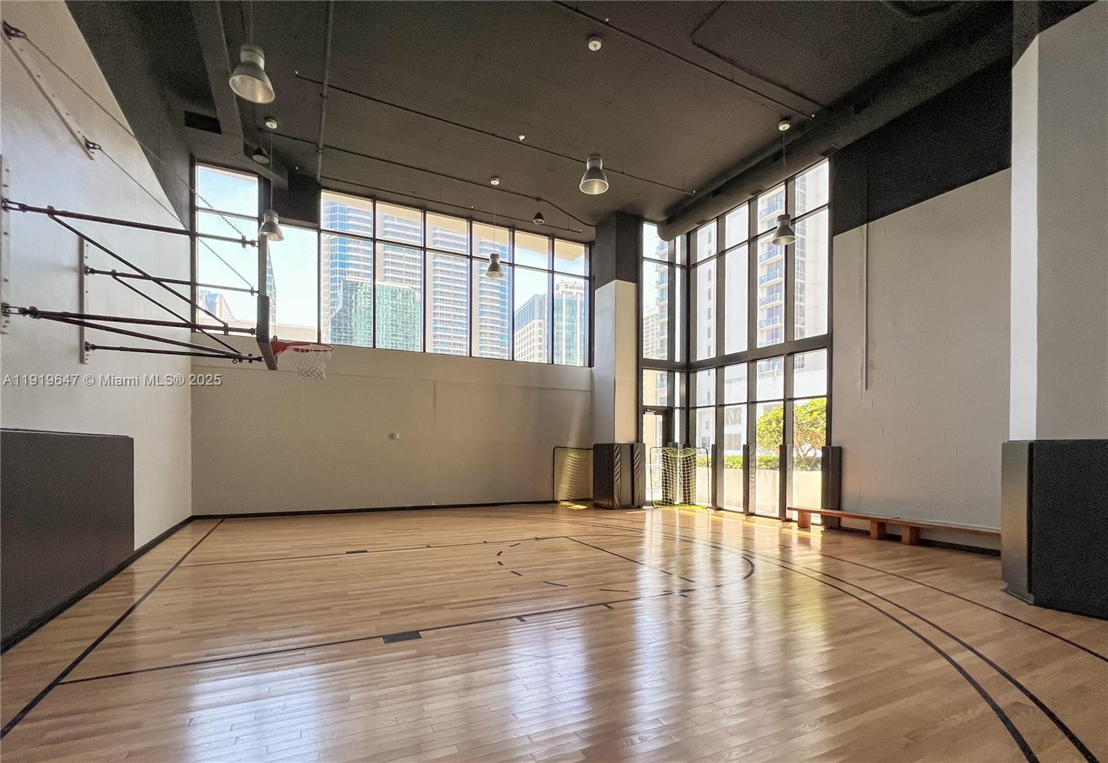 1010 Brickell Ave #4206 Miami, FL 33131