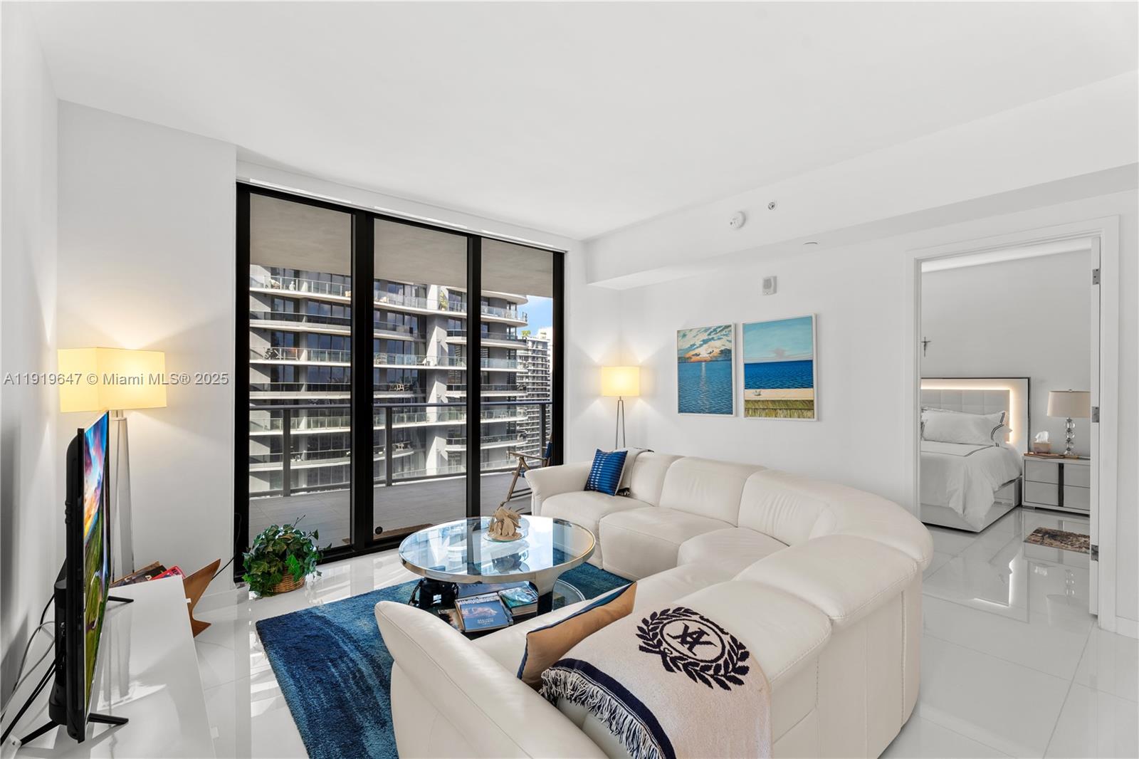 1010 Brickell Ave #4206 Miami, FL 33131