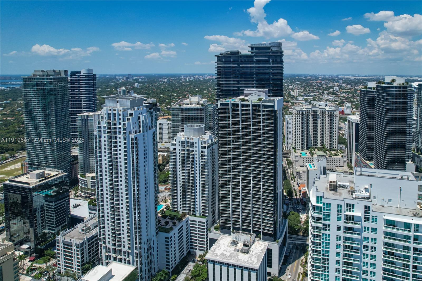 1010 Brickell Ave #4206 Miami, FL 33131