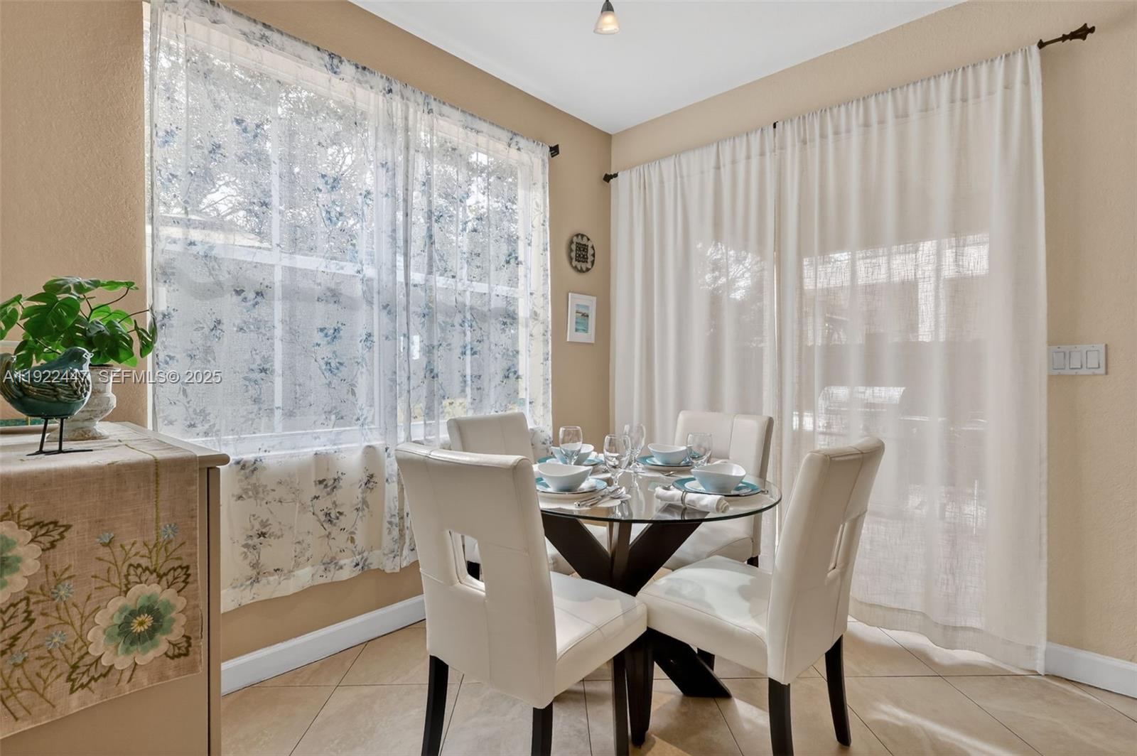 15144 SW 20th St Miami, FL 33185