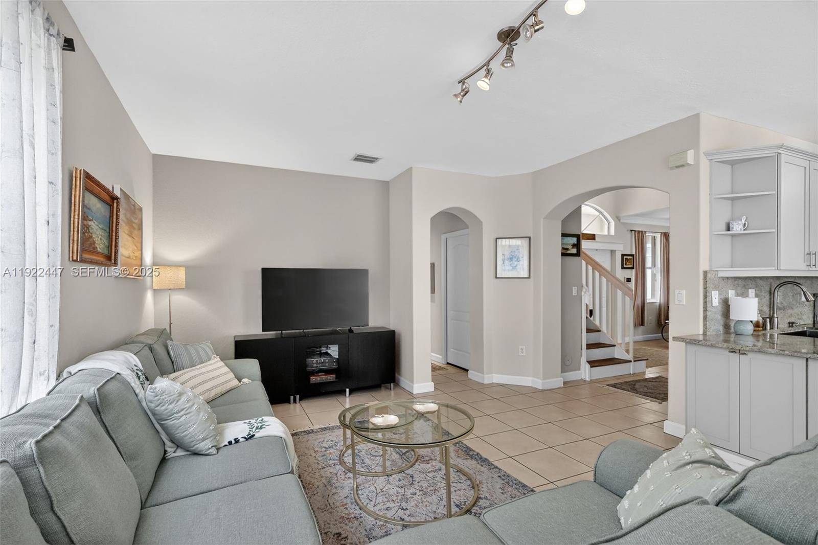 15144 SW 20th St Miami, FL 33185