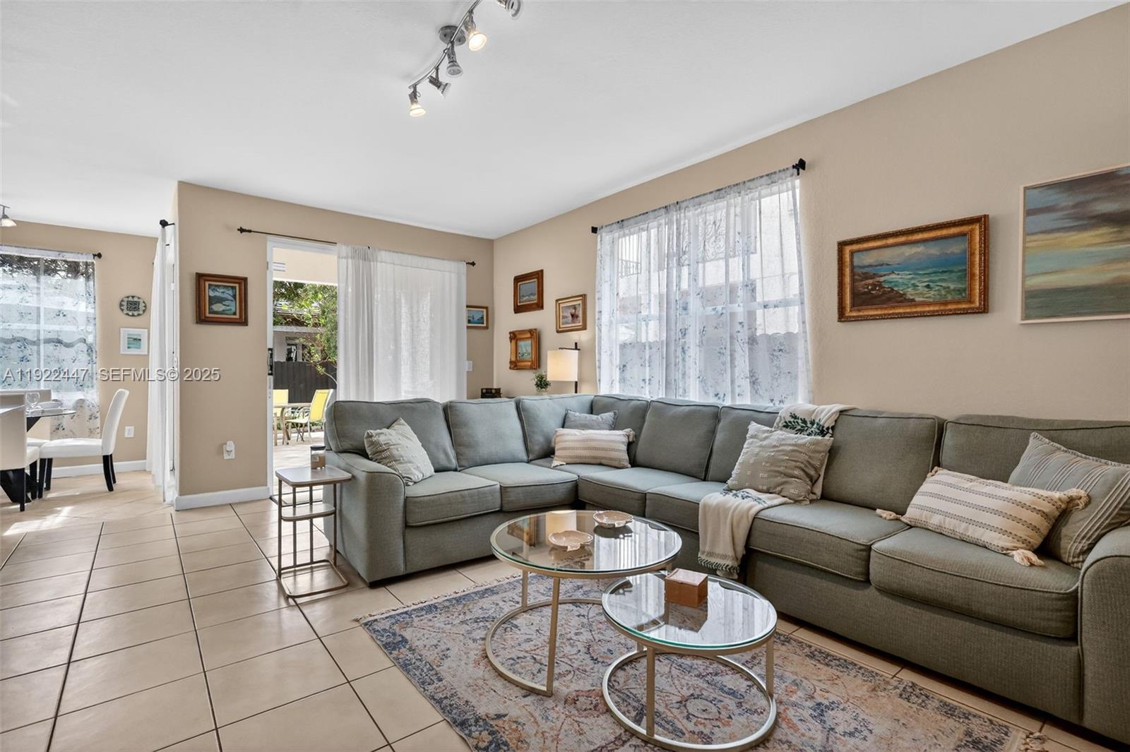 15144 SW 20th St Miami, FL 33185