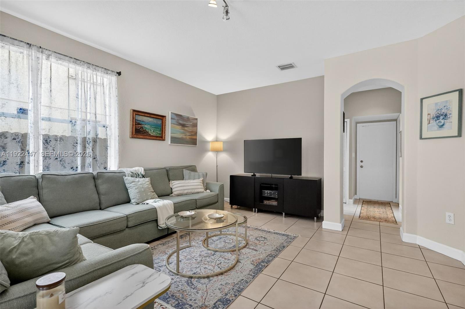 15144 SW 20th St Miami, FL 33185