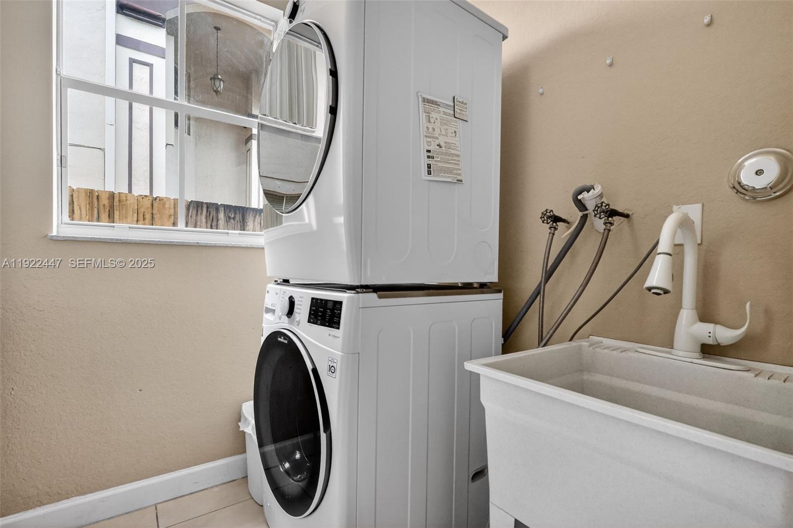 15144 SW 20th St Miami, FL 33185