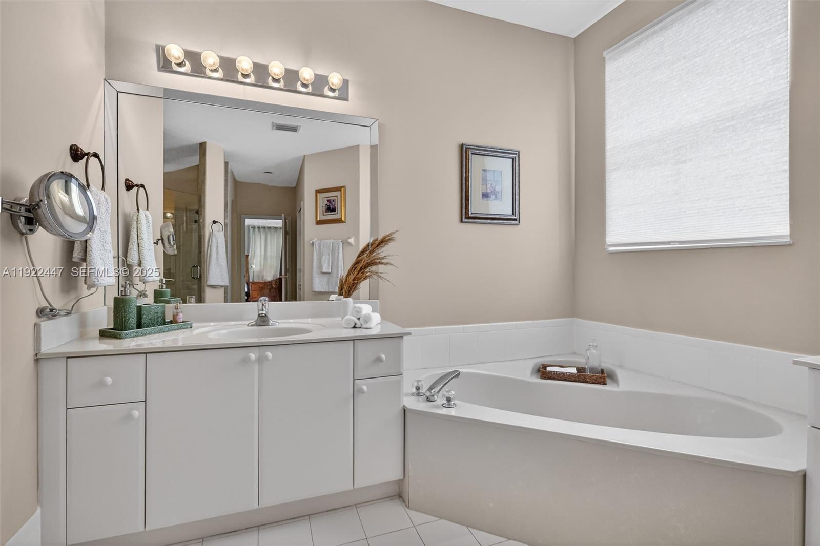 15144 SW 20th St Miami, FL 33185