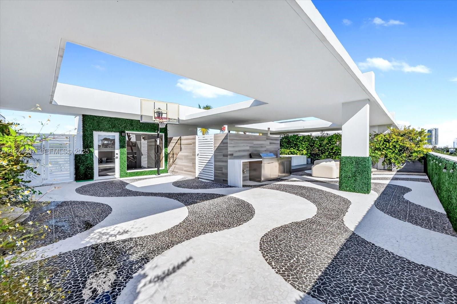 1201 20th St #PH07 Miami Beach, FL 33139