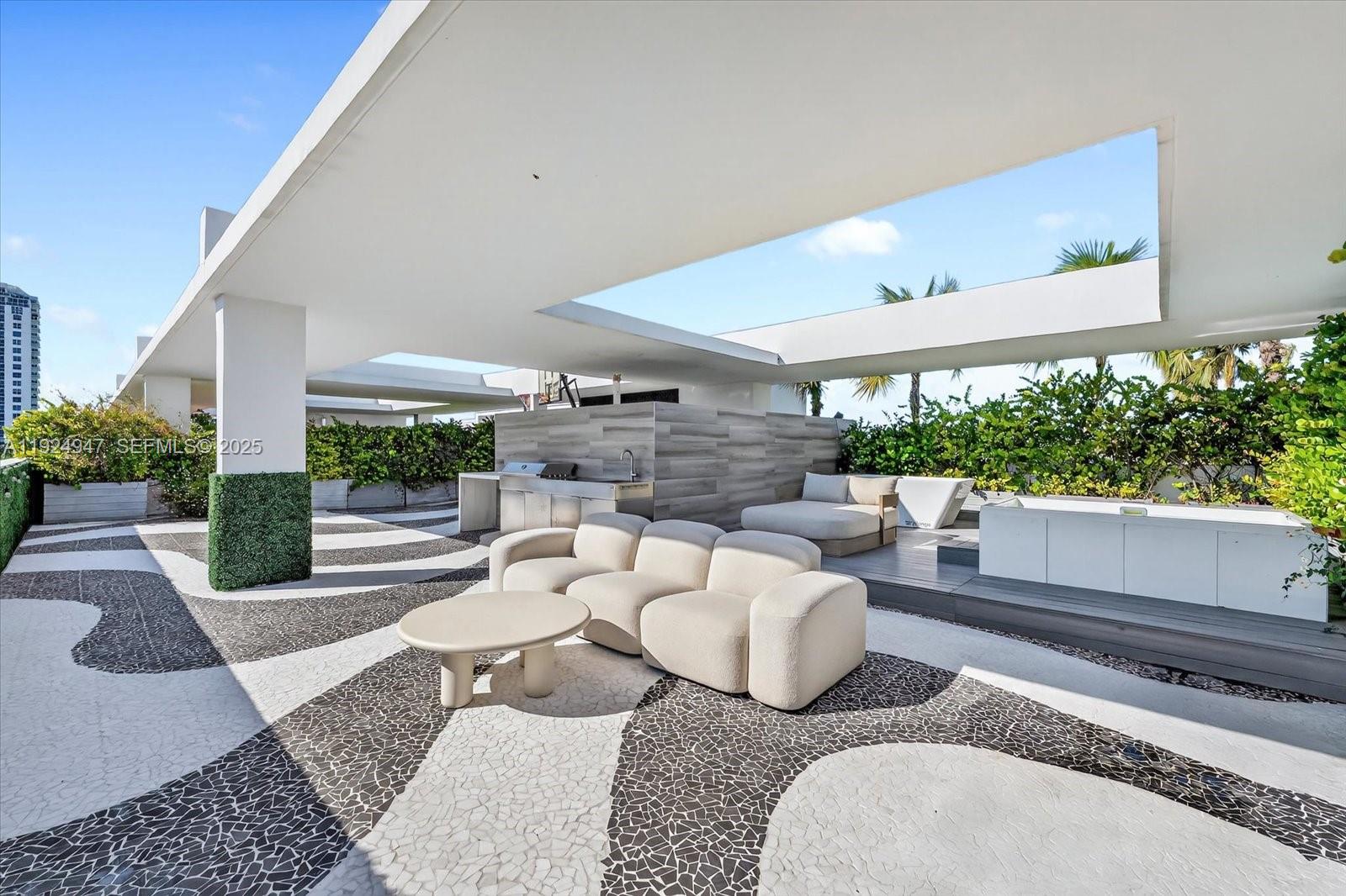 1201 20th St #PH07 Miami Beach, FL 33139