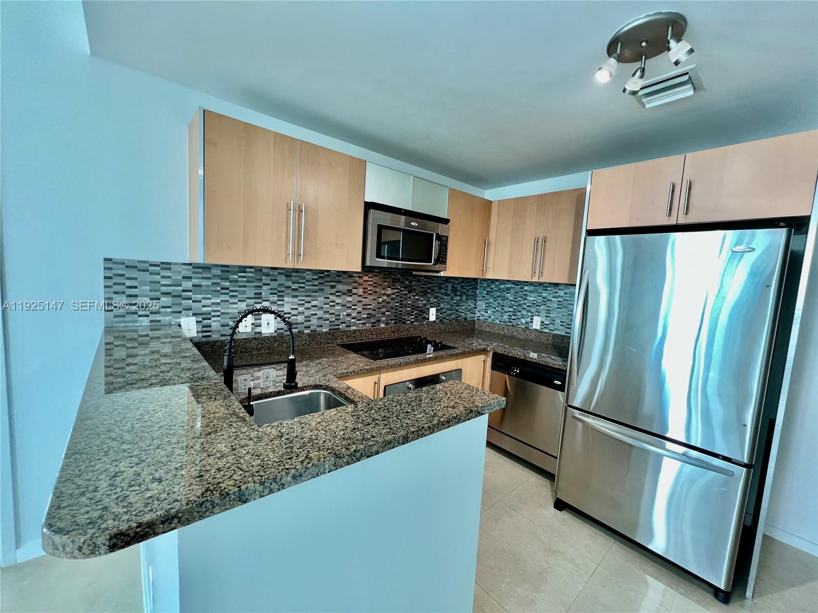 300 S Biscayne Blvd #3011 Miami, FL 33131