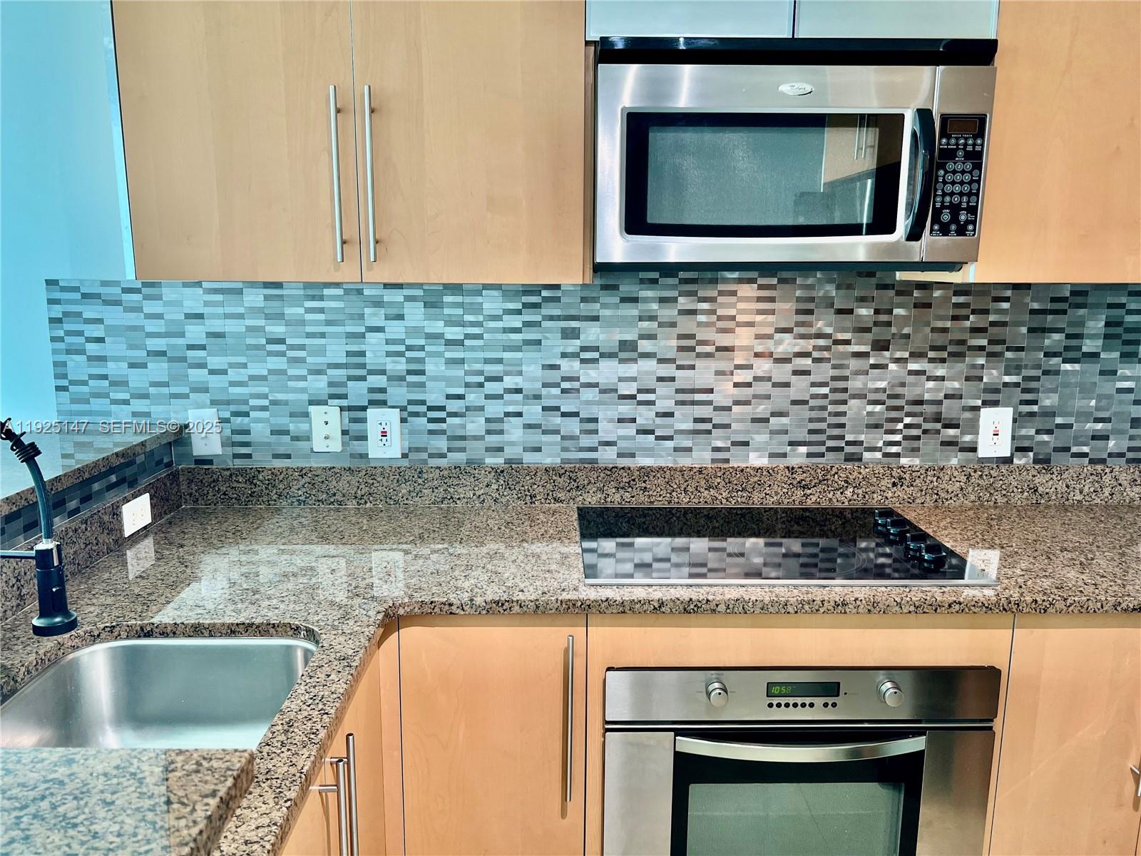 300 S Biscayne Blvd #3011 Miami, FL 33131