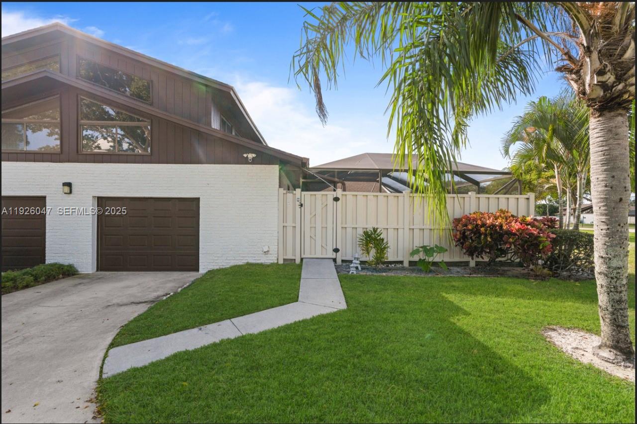 9568 Boca Gdns Pkwy #B Boca Raton, FL 33496