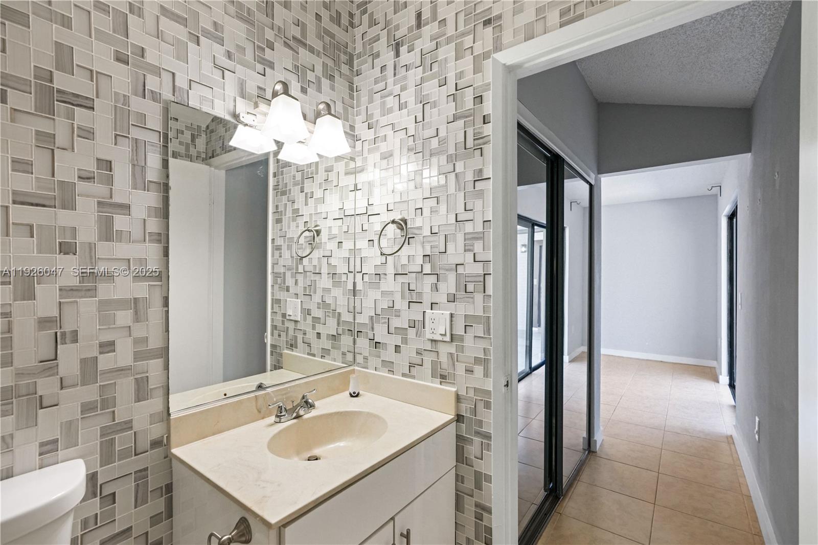 9568 Boca Gdns Pkwy #B Boca Raton, FL 33496