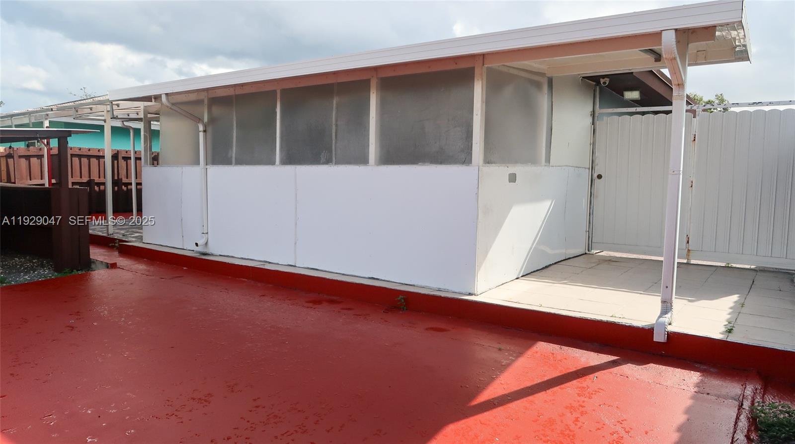 3109 NW 64th St Miami, FL 33147