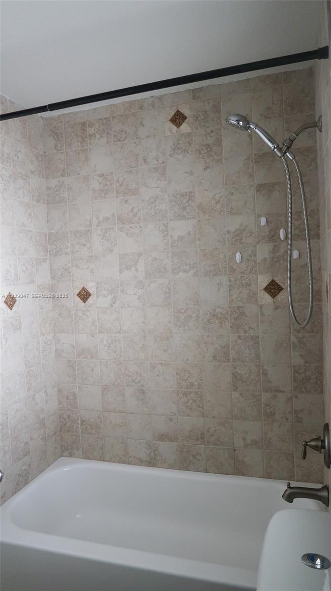 3109 NW 64th St Miami, FL 33147