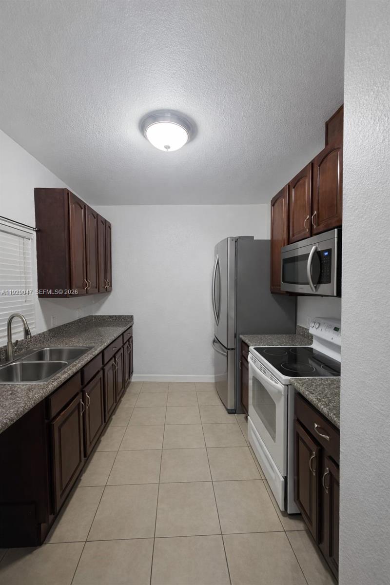 3109 NW 64th St Miami, FL 33147