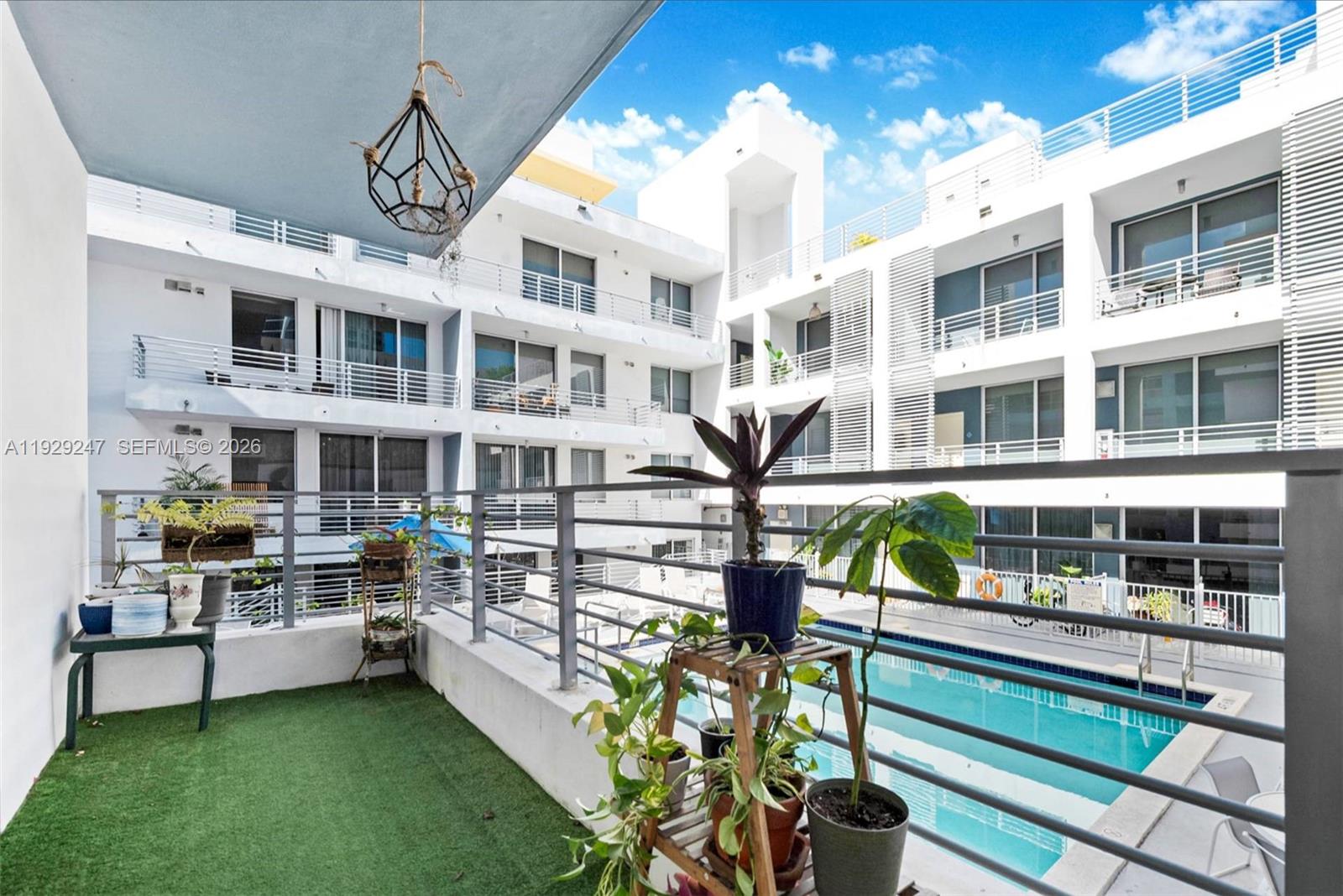 3339 Virginia St #305 Miami, FL 33133