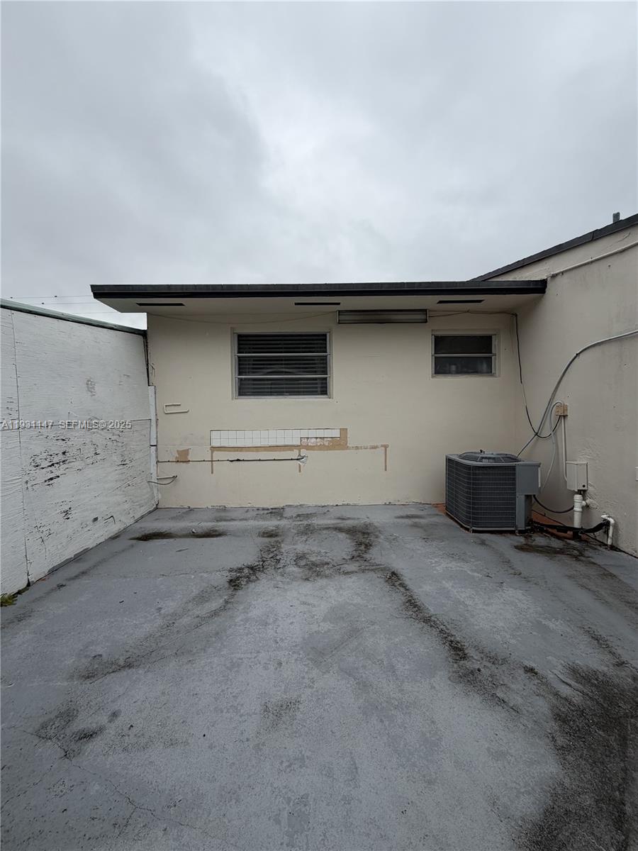 7200 SW 22nd St Miami, FL 33155