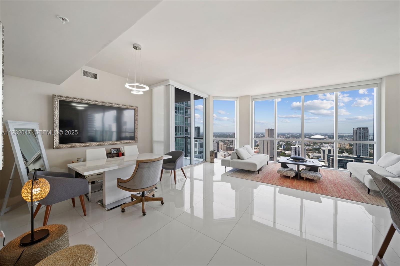 image Vizcayne North13