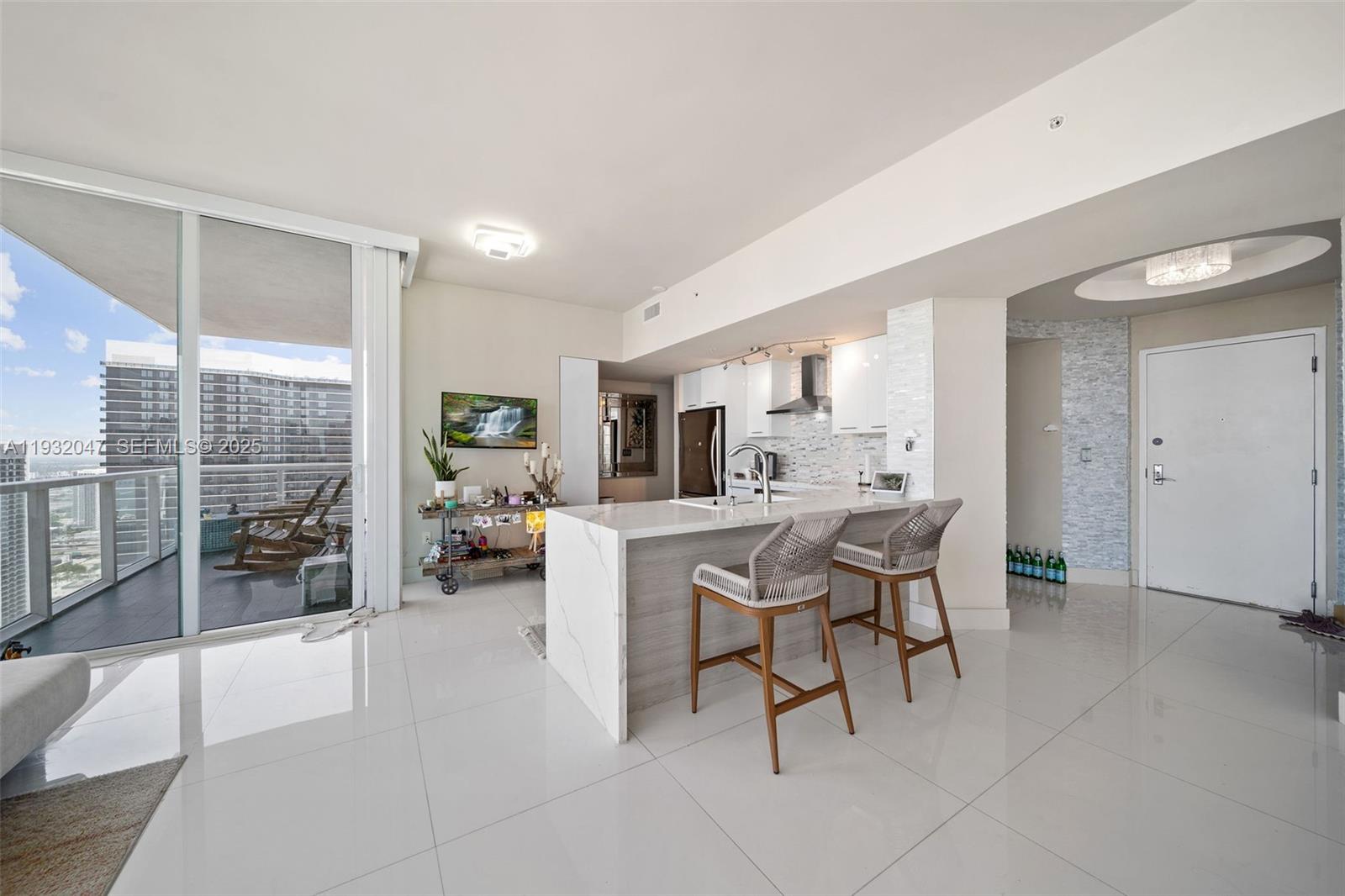 image Vizcayne North14