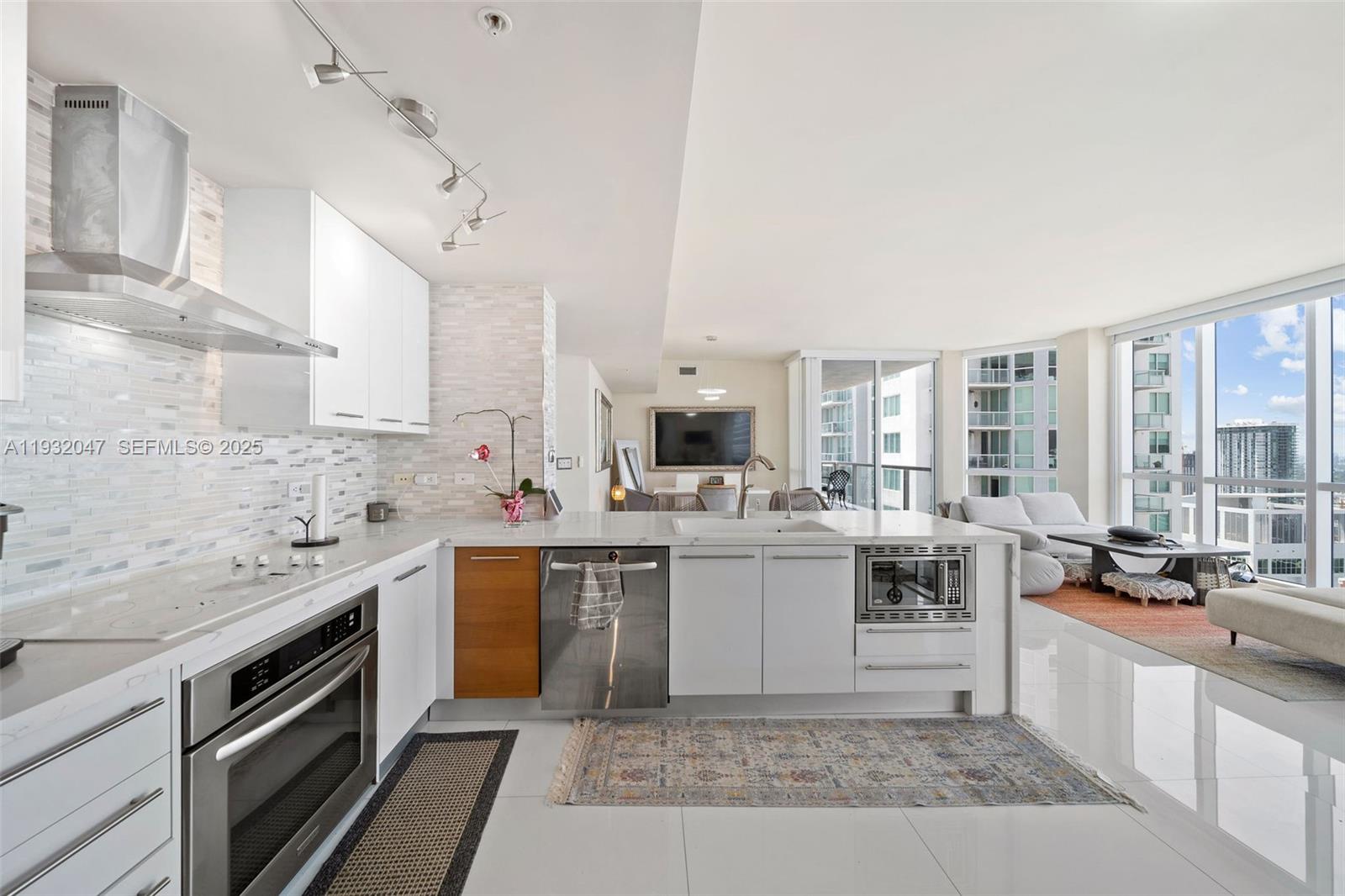 image Vizcayne North16