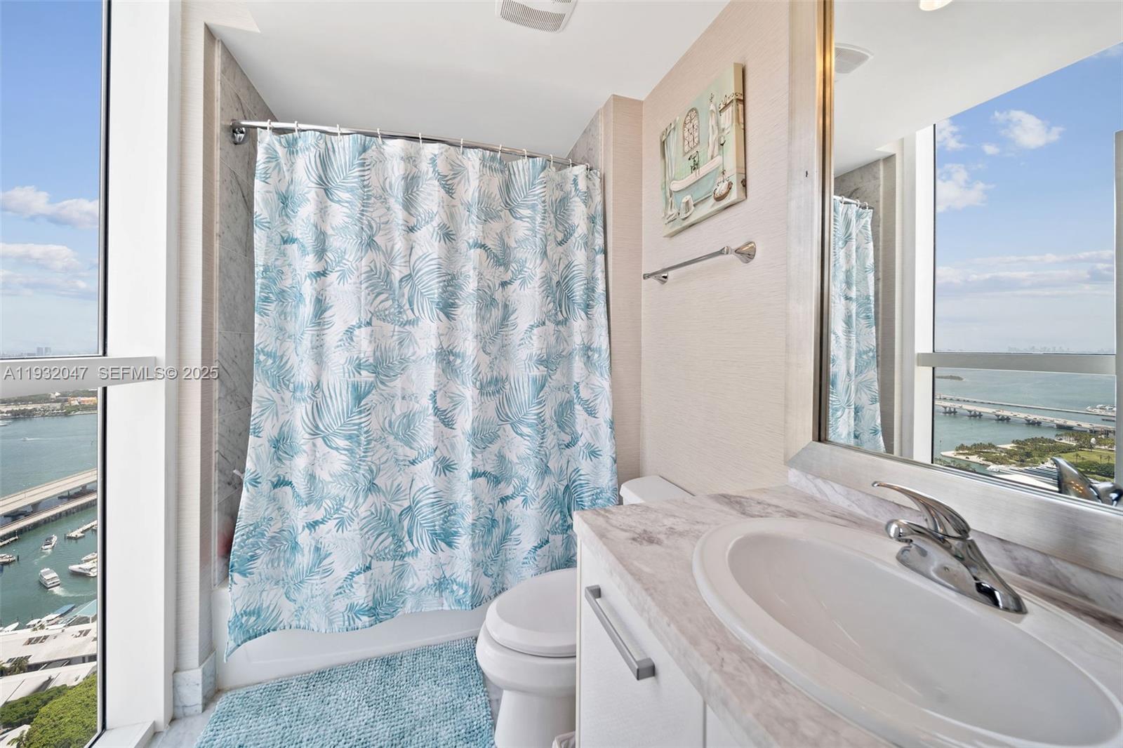 image Vizcayne North17