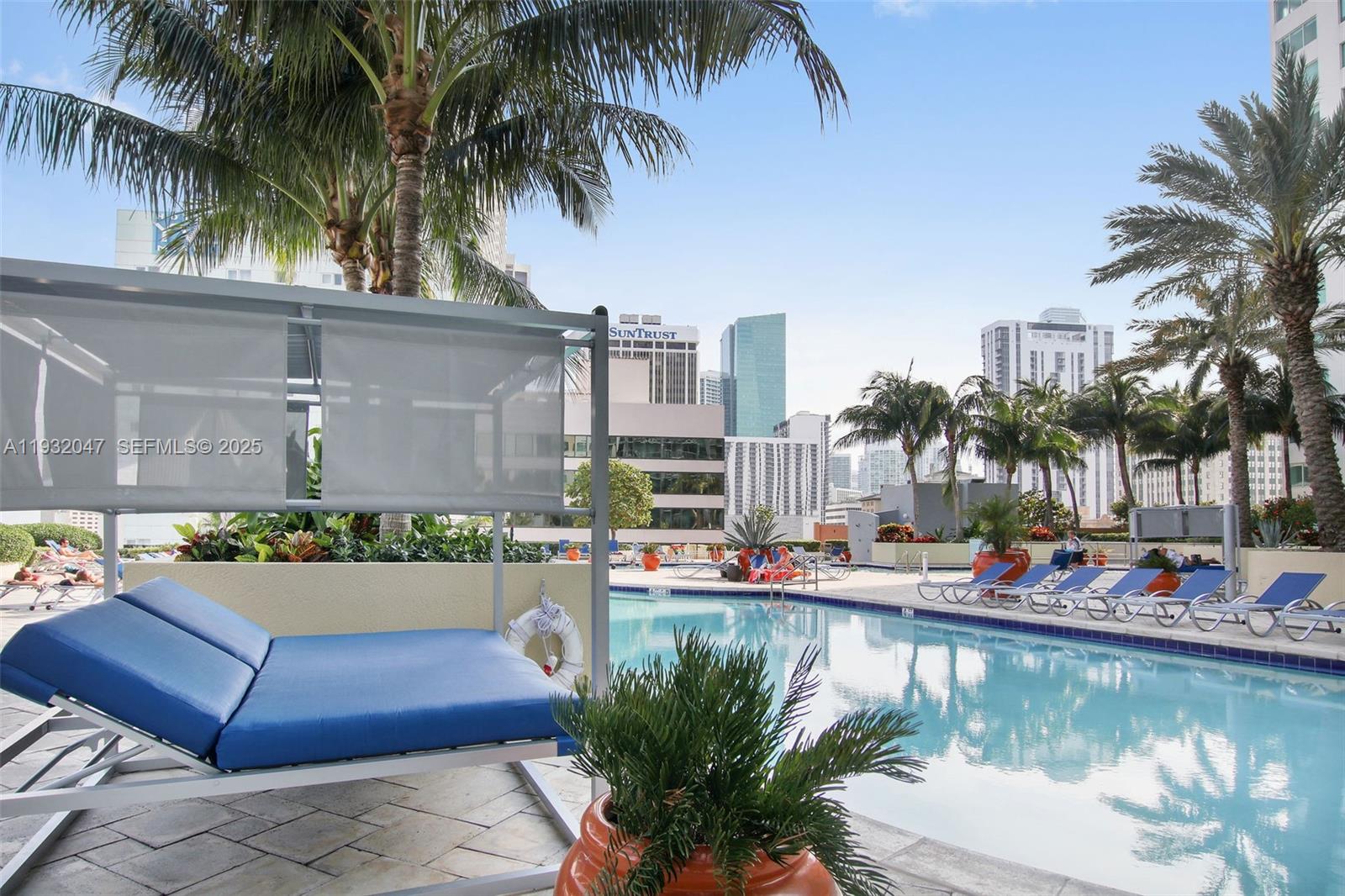 image Vizcayne North29