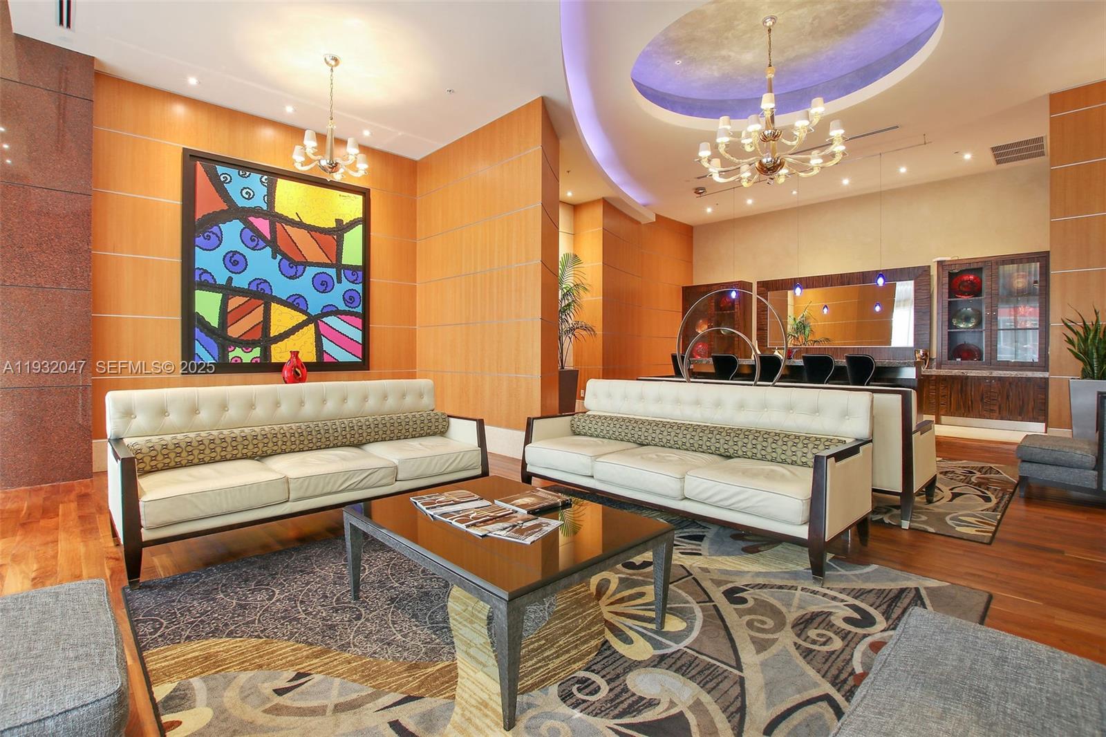 image Vizcayne North31