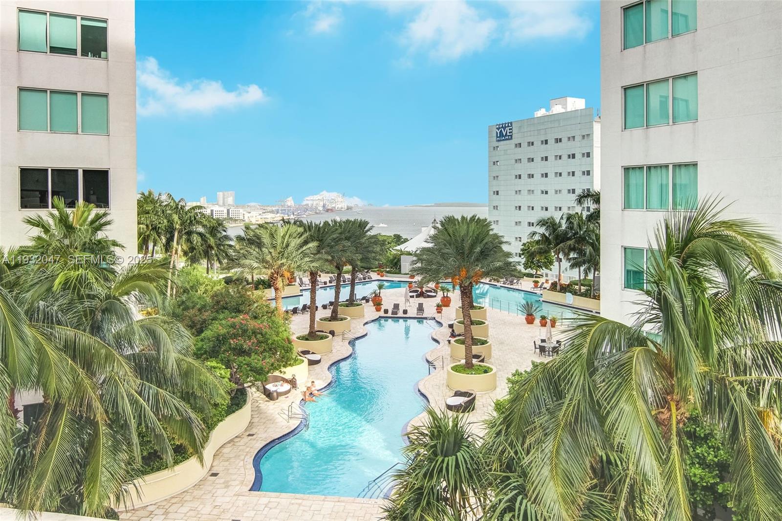 image Vizcayne North47