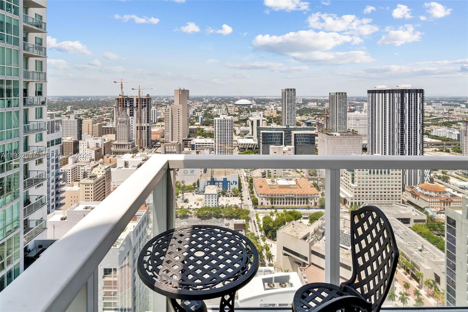 image Vizcayne North7