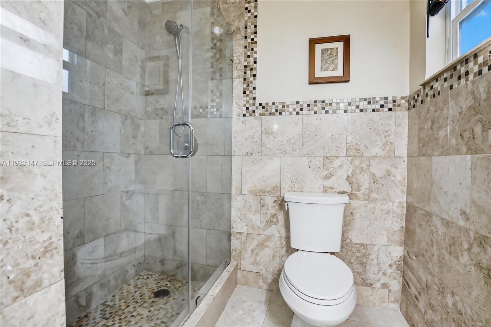 2500 NE 209th Ter Miami, FL 33180