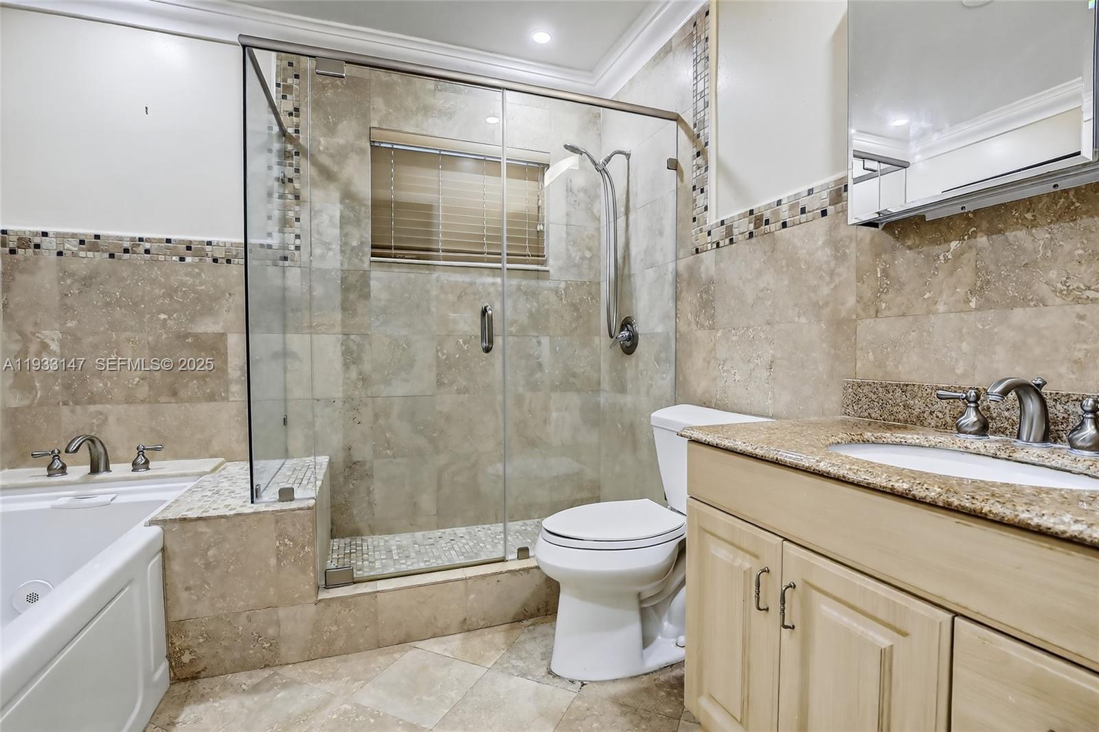 2500 NE 209th Ter Miami, FL 33180