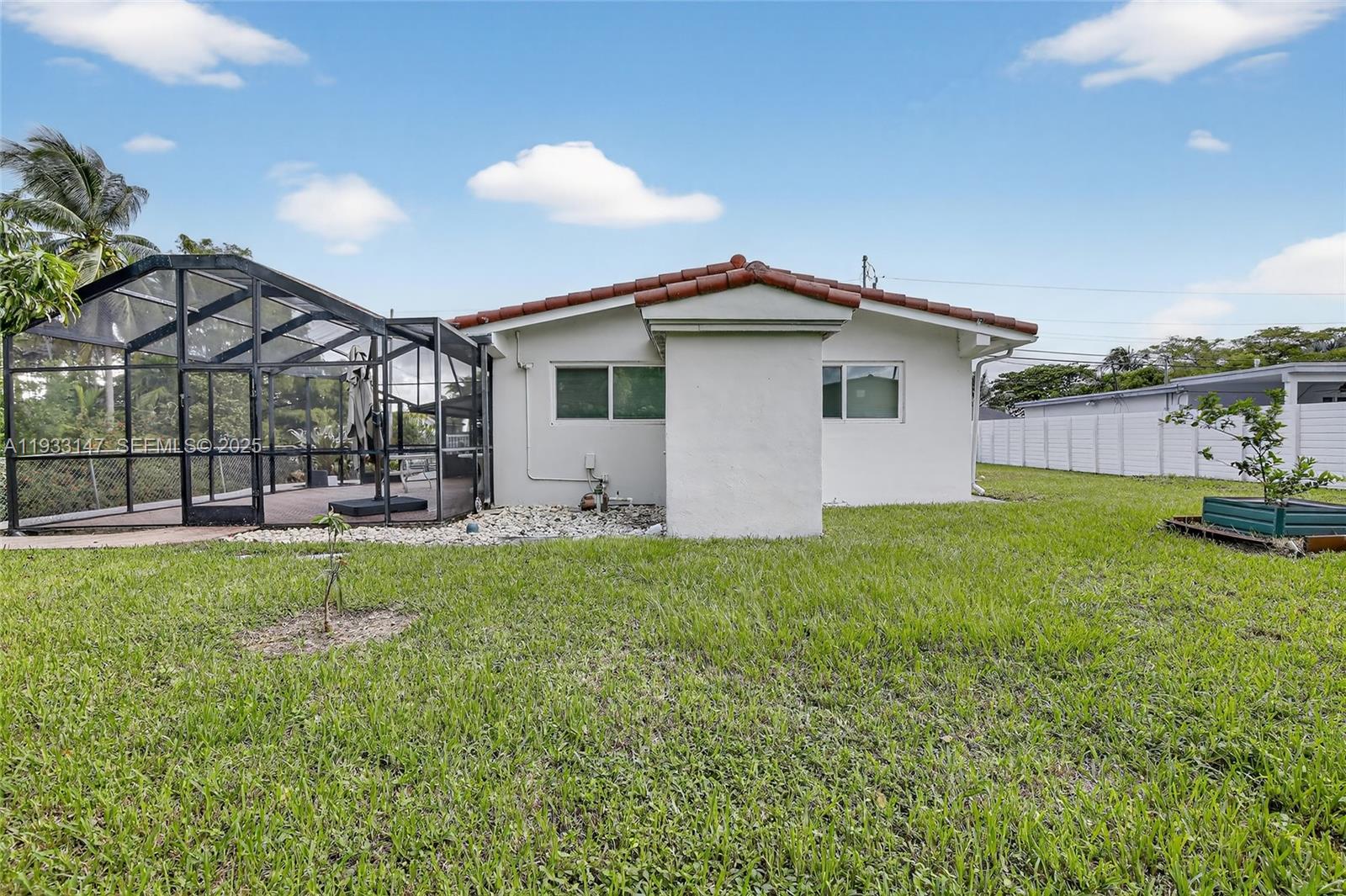 2500 NE 209th Ter Miami, FL 33180