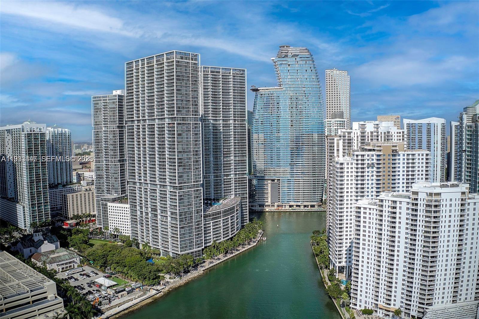 495 Brickell Ave #2103