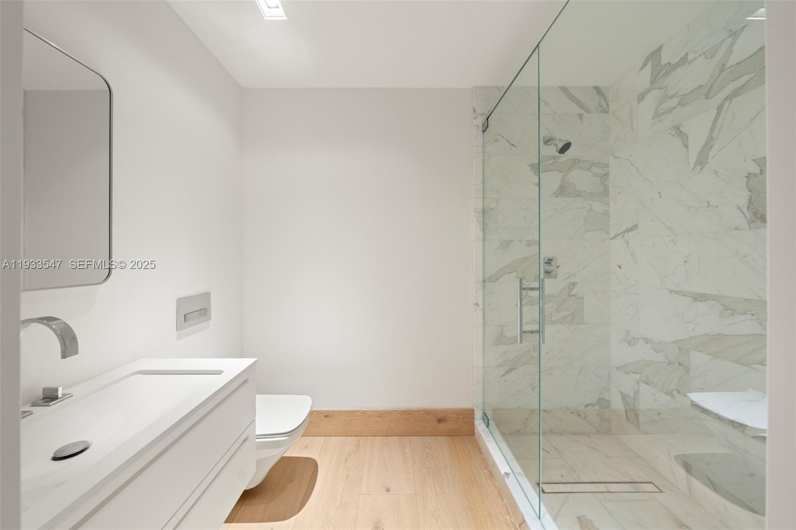 7061 Fisher Is Dr #7061 Miami Beach, FL 33109