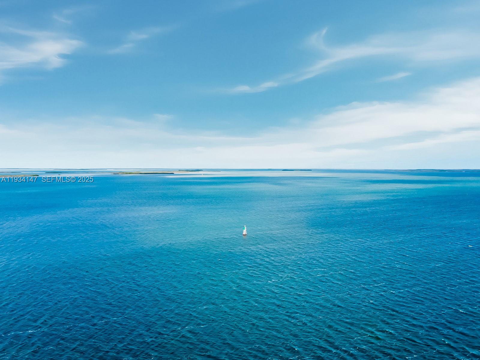 112 N Bounty Ln Key Largo, FL 33037