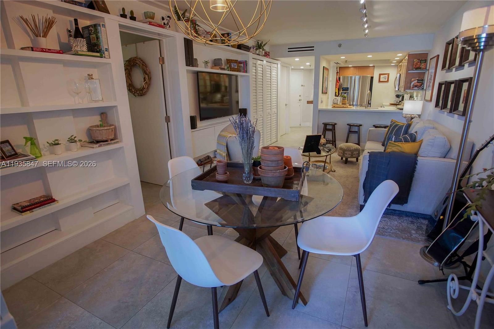 5880 Collins Ave #302 Miami Beach, FL 33140